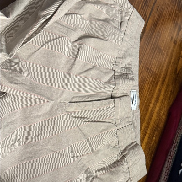 Dockers Tan Pinstriped capris - Picture 4 of 8